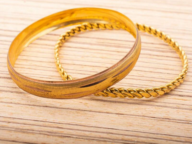 featured image ilustrasi mengapa emas merupakan logam mulia favorit dalam dunia perhiasan