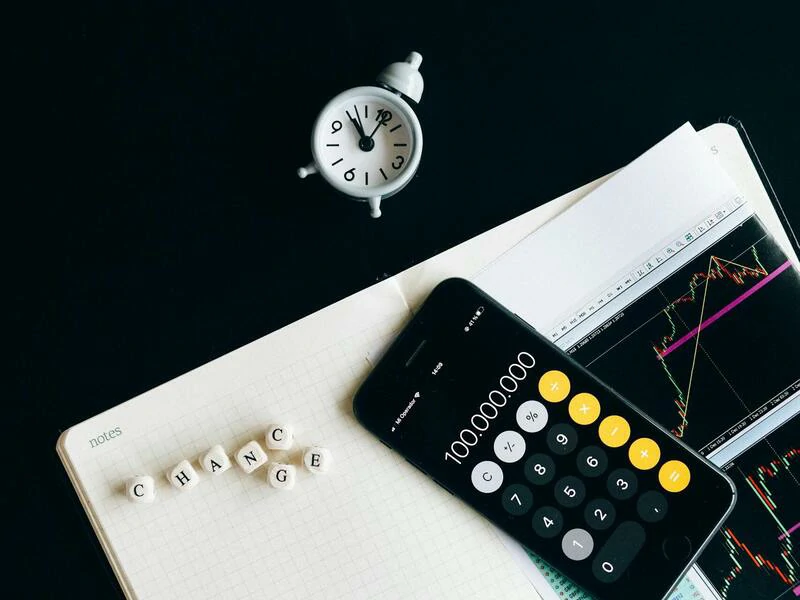 featured image ilustrasi strategi terbaik untuk membeli emas di pasar yang bergejolak